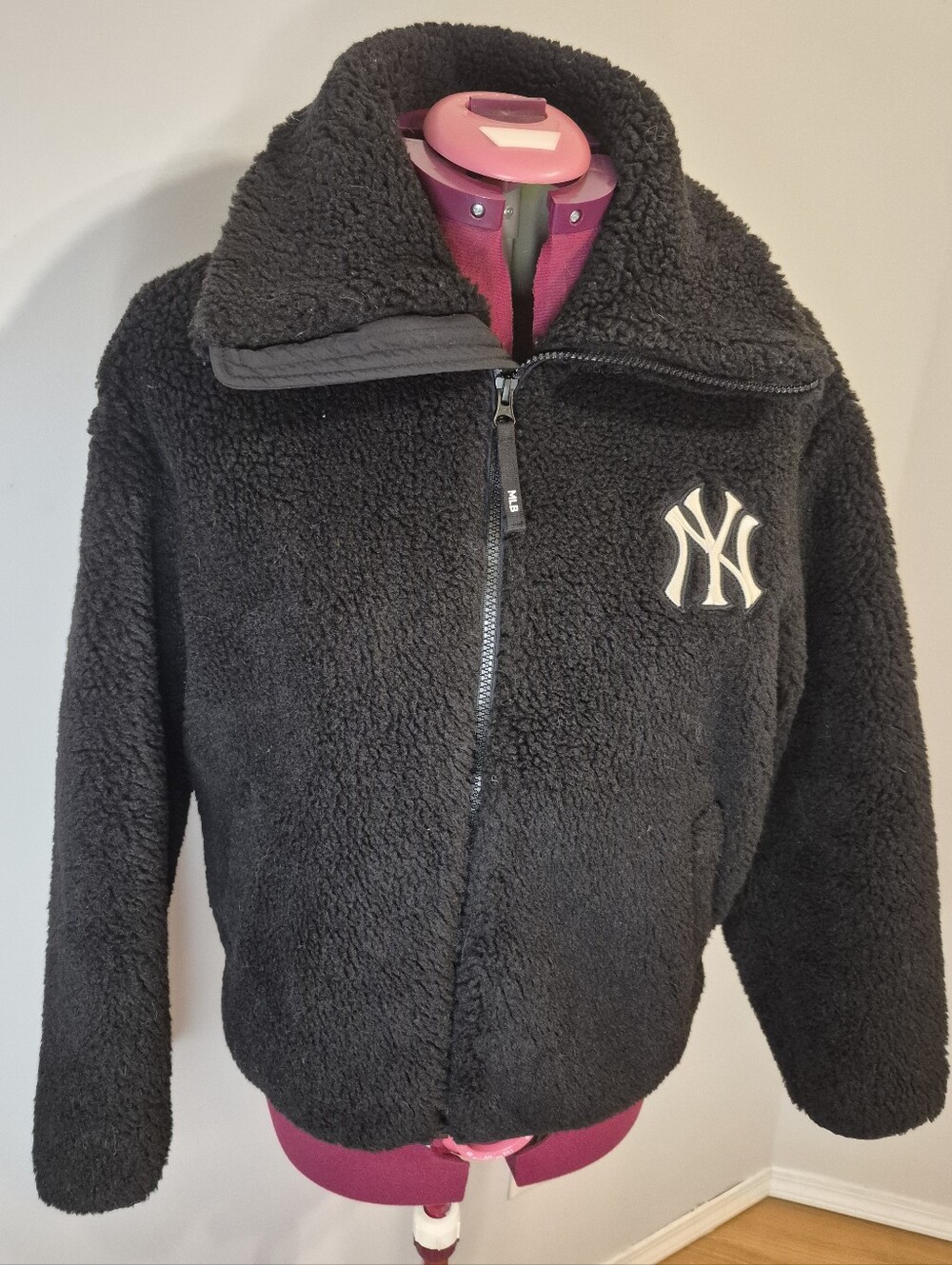 MLB New York Yankees Black Sherpa Fleece Jacket – Official New Era